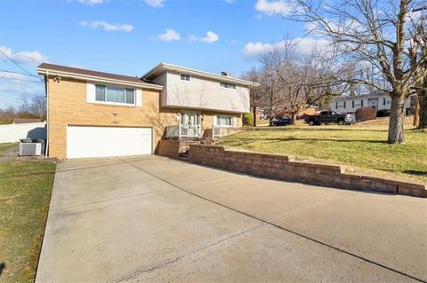 128 Manchester Dr, Irwin, PA 15642 photo 1