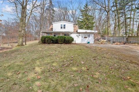 5190 Ranalli Dr, Hampton, PA 15044 photo 1