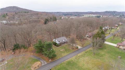4935 Simmons Cir, Export, PA 15632 photo 2