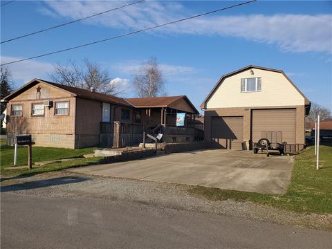 1103 Forest Ave, Vandergrift, PA 15690 photo 2