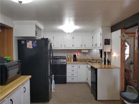 1103 Forest Ave, Vandergrift, PA 15690 photo 9