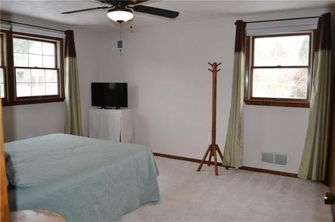 2407 Willow Dr, Export, PA 15632 photo 9