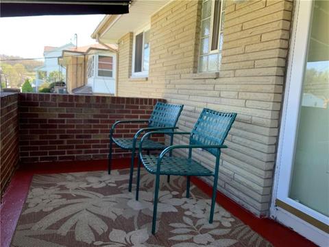 727 William Dr, Level Green, PA 15085 photo 3