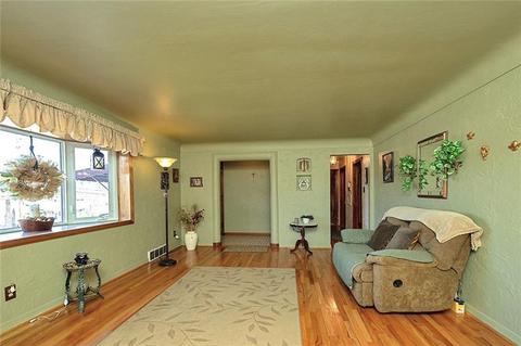 727 William Dr, Level Green, PA 15085 photo 10