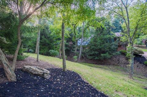 4971 Simmons Cir, Export, PA 15632 photo 2