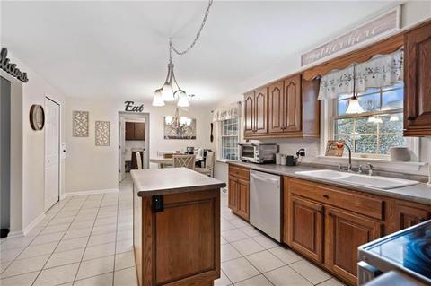 51 Dover Rd, Irwin, PA 15642 photo 7