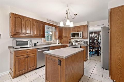 51 Dover Rd, Irwin, PA 15642 photo 9