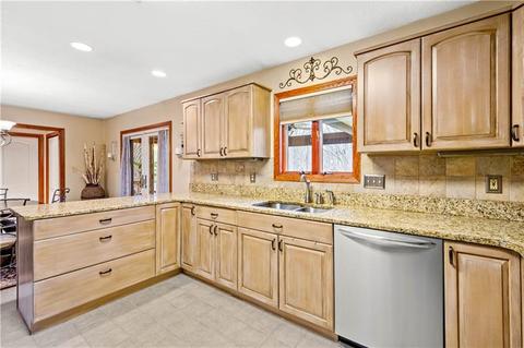 105 Mateer Dr, Monaca, PA 15061 photo 6