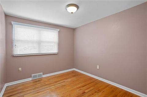 10 Dover, Irwin, PA 15642 photo 18