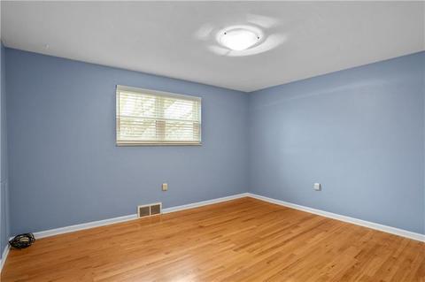 10 Dover, Irwin, PA 15642 photo 13