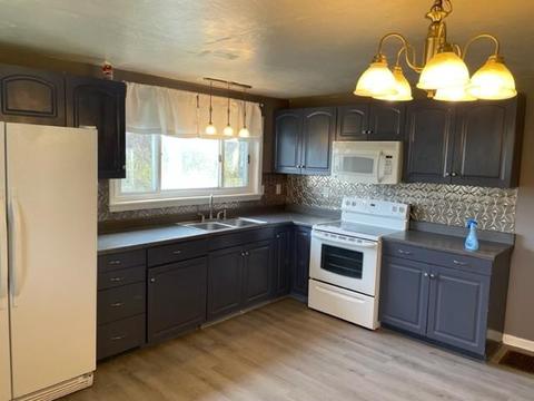 318 Maple St, Everson, PA 15631 photo 5