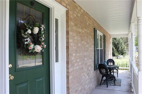 110 Bristol Dr, Seven Fields, PA 16046 photo 2
