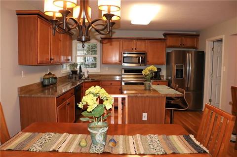110 Bristol Dr, Seven Fields, PA 16046 photo 4