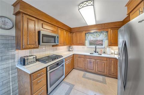 4357 Kenson Dr, Hampton, PA 15101 photo 5