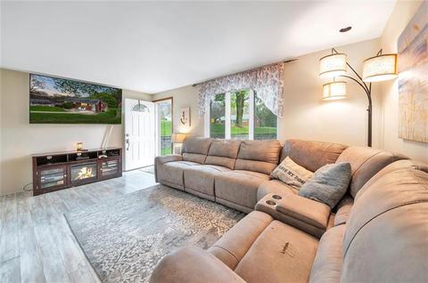 4357 Kenson Dr, Hampton, PA 15101 photo 3