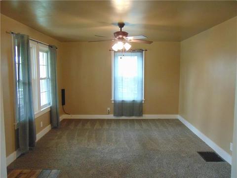 258 Mamont Dr, Export, PA 15632 photo 7