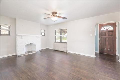 818 Irwin Dr, Pittsburgh, PA 15236 photo 4