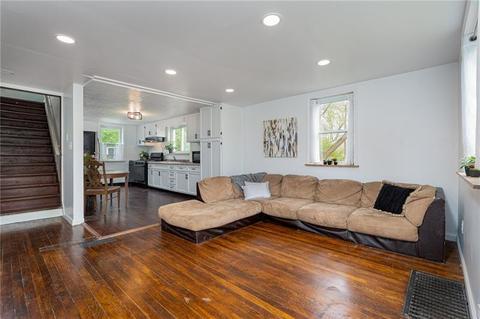 3984 Cole, Hampton, PA 15101 photo 2