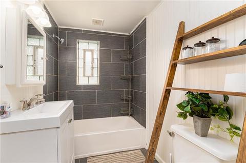 3984 Cole, Hampton, PA 15101 photo 9