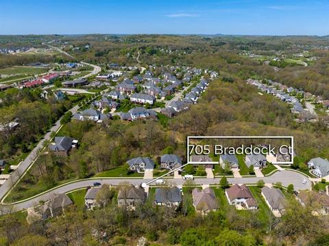 705 Braddock Ct, Mars, PA 16046 photo 2