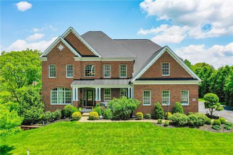 4263 Duckhorn Dr, Moon Township, PA 15108
