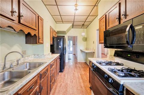 22 Mills Ave, Braddock, PA 15104 photo 3
