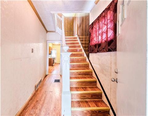 22 Mills Ave, Braddock, PA 15104 photo 2