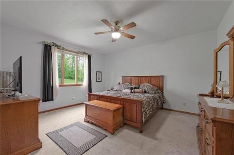 4 Arbor Ct, Irwin, PA 15642 photo 8
