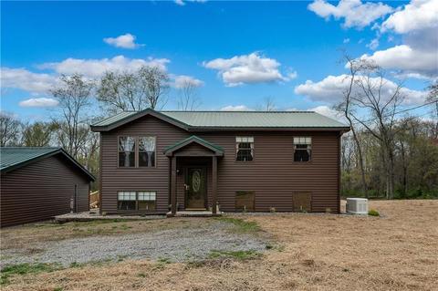 123 Smith Rd, Volant, PA 16156