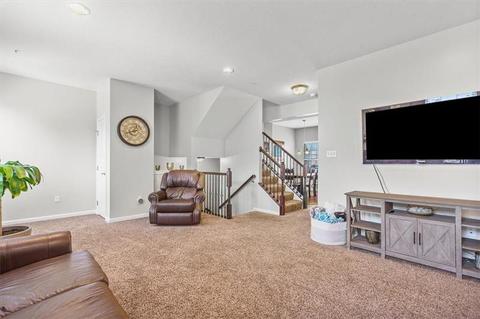 2102 Pointe View Dr, Mars, PA 16046 photo 4