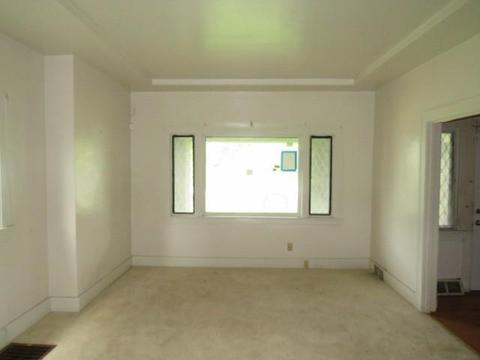 525 Mitchell Ave, Clairton, PA 15025 photo 3