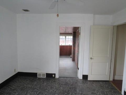 525 Mitchell Ave, Clairton, PA 15025 photo 17