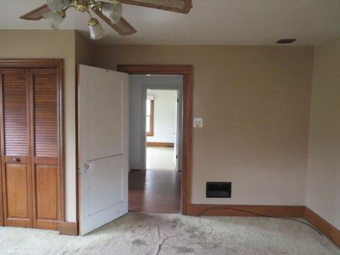 525 Mitchell Ave, Clairton, PA 15025 photo 12