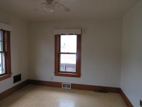 525 Mitchell Ave, Clairton, PA 15025 photo 8