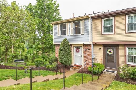 2 Shadow Dr, Pittsburgh, PA 15227 photo 2
