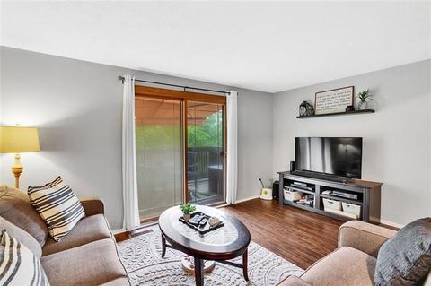 2 Shadow Dr, Pittsburgh, PA 15227 photo 14