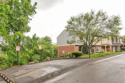 2 Shadow Dr, Pittsburgh, PA 15227 photo 3