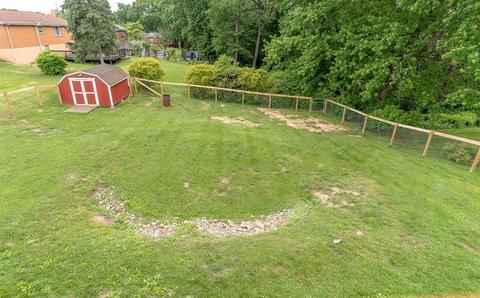 110 Chestnut Dr, Monaca, PA 15061 photo 5