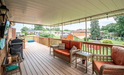 110 Chestnut Dr, Monaca, PA 15061 photo 6