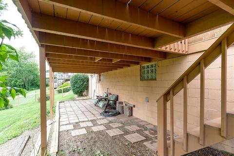 110 Chestnut Dr, Monaca, PA 15061 photo 8