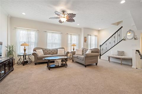 513 Isabella Ct, Coraopolis, PA 15108 photo 9