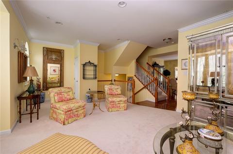 196 Broadstone Dr, Mars, PA 16046 photo 8