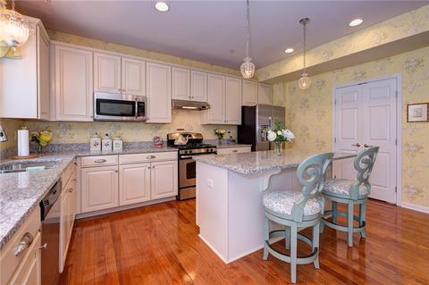 196 Broadstone Dr, Mars, PA 16046 photo 5