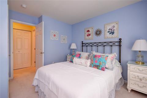 196 Broadstone Dr, Mars, PA 16046 photo 14