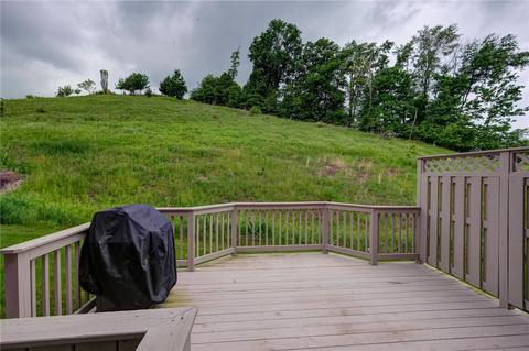 196 Broadstone Dr, Mars, PA 16046 photo 18