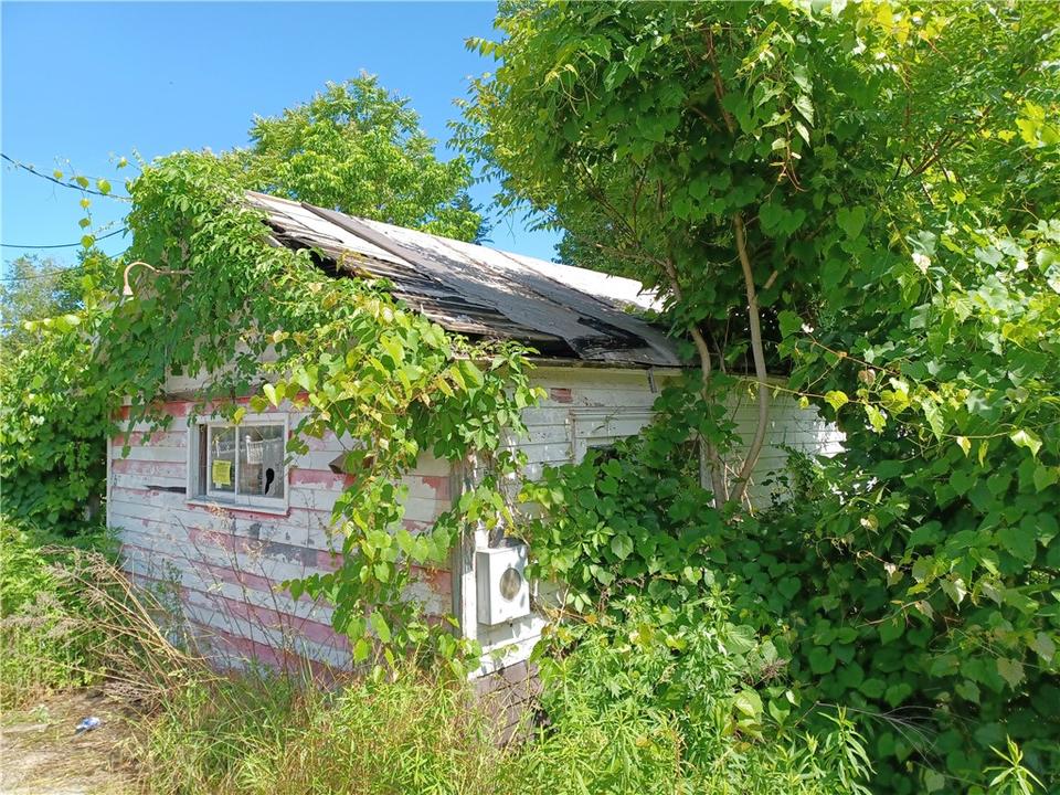 1055 Labelle Rd, La Belle, PA 15450