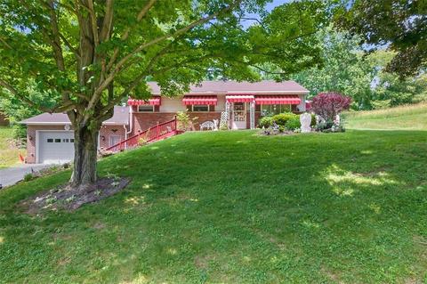 133 Fineview Dr, Beaver Falls, PA 15010