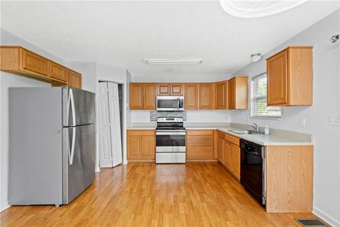 144 Lockheed Dr, Carnot-moon, PA 15108 photo 6