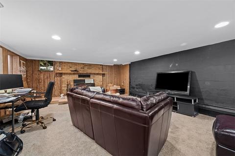 181 Seal Rd, Eighty Four, PA 15330 photo 20