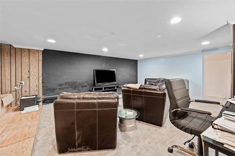 181 Seal Rd, Eighty Four, PA 15330 photo 19